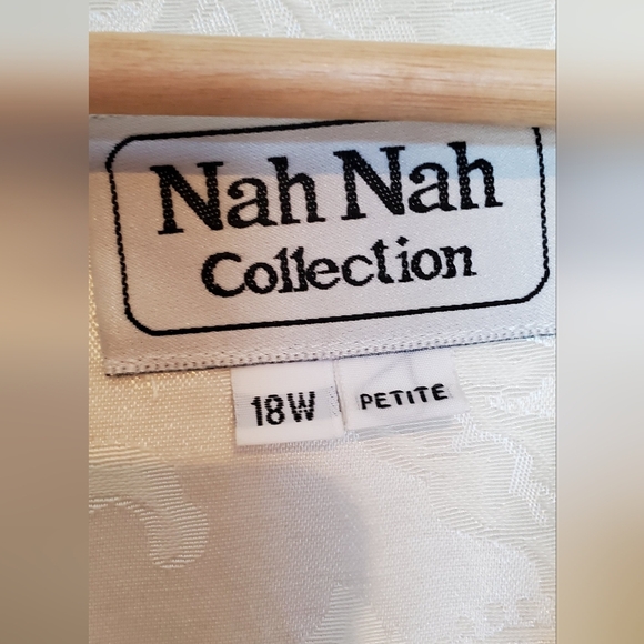 Nah Nah Collection Ivory Brocade Embellished Dressy Fitted Jacket Size 18W - Picture 5 of 8